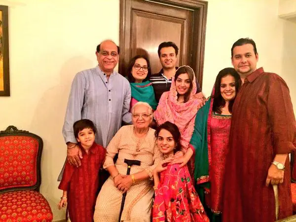 Tania Sachdev with entire family