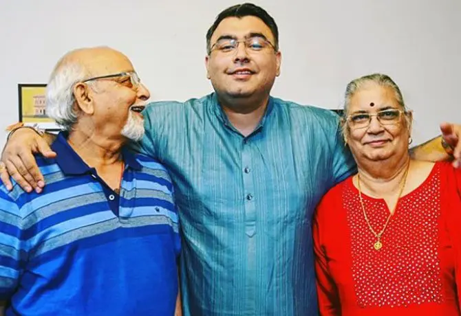 Gagan Narang with his parents