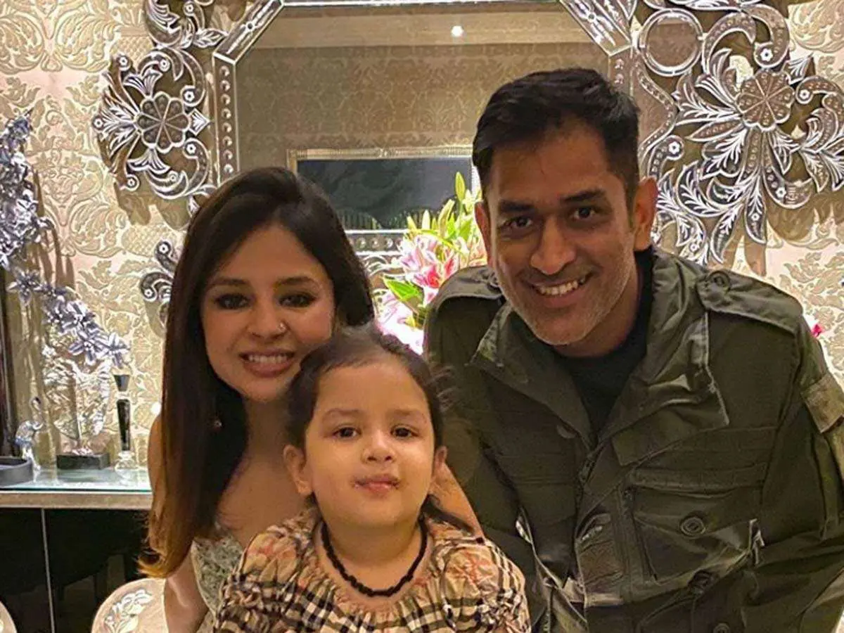 MS Dhoni Family: Parents, Siblings, Wife, Daughter - All Details