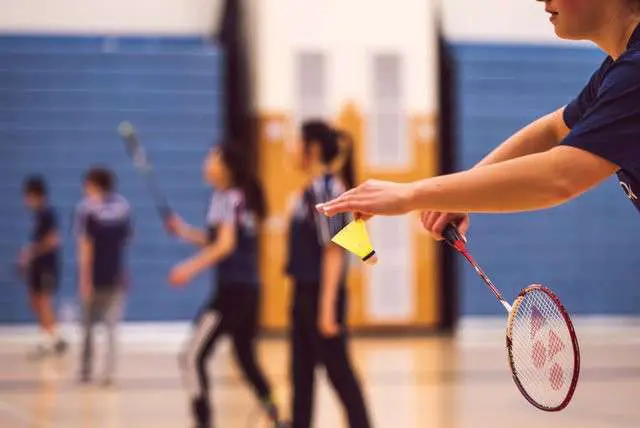How to play Badminton KreedOn