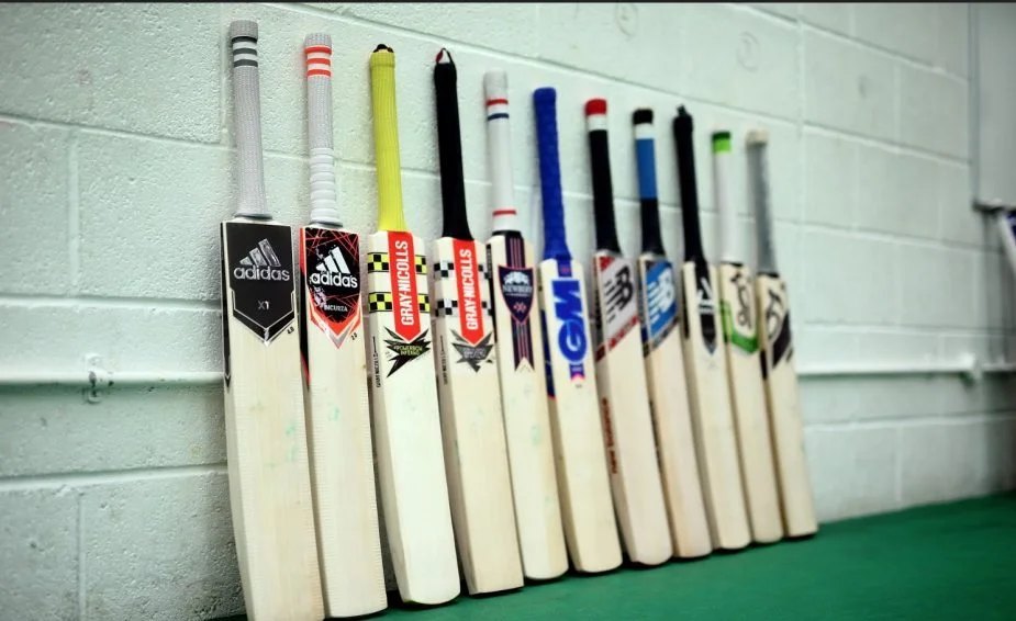 2 Types of Cricket Bat Covers