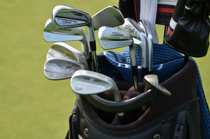 Top 9 Best Golf Sticks- Kreedon