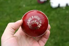 क्रिकेट की गेंद