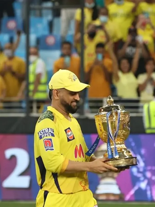 MS Dhoni Historic Feats in IPL | Dhoni Cementing His Legacy!